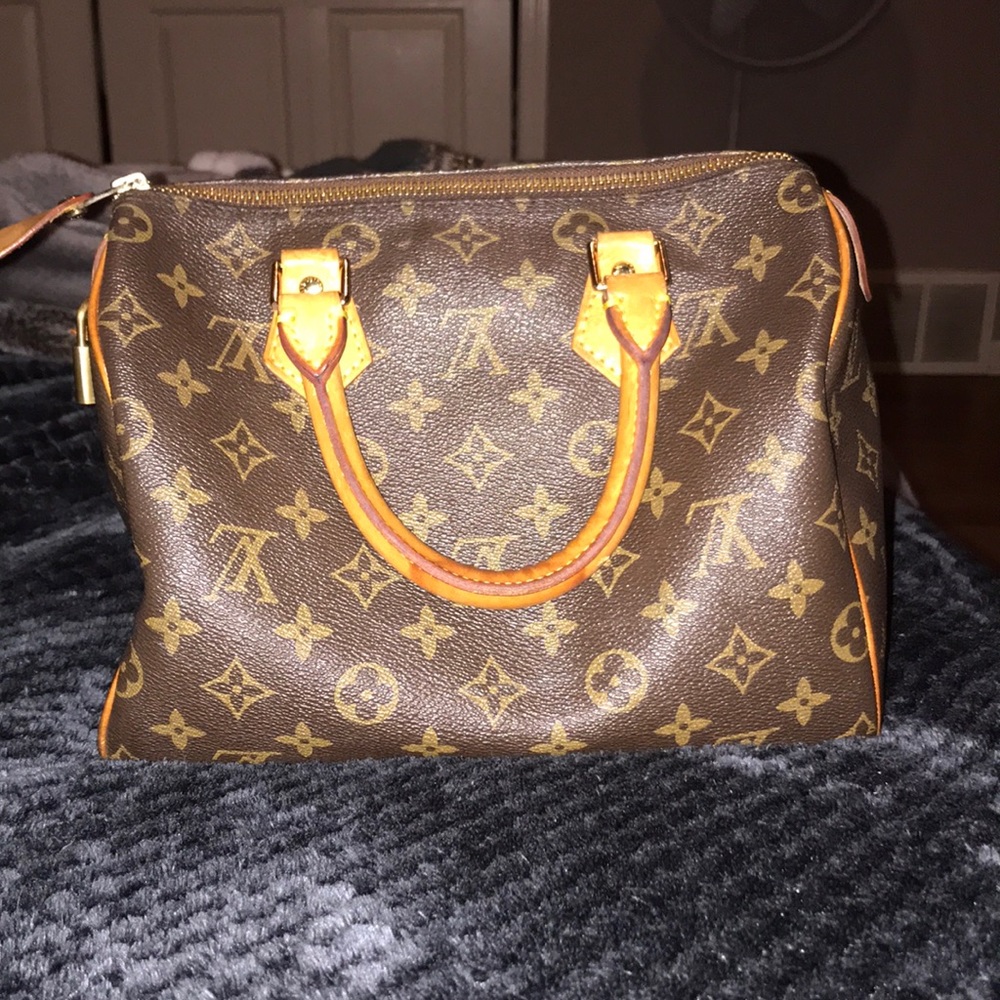 Louis Vuitton Speedy 25